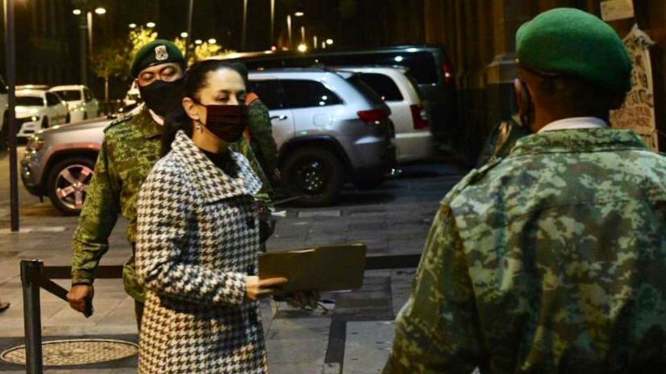 TEMPRANERA. Sheinbaum acudió a Palacio Nacional. Foto: Especial