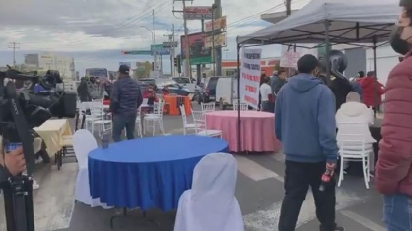 Banqueteros protestan en Durango para que les permitan trabajar