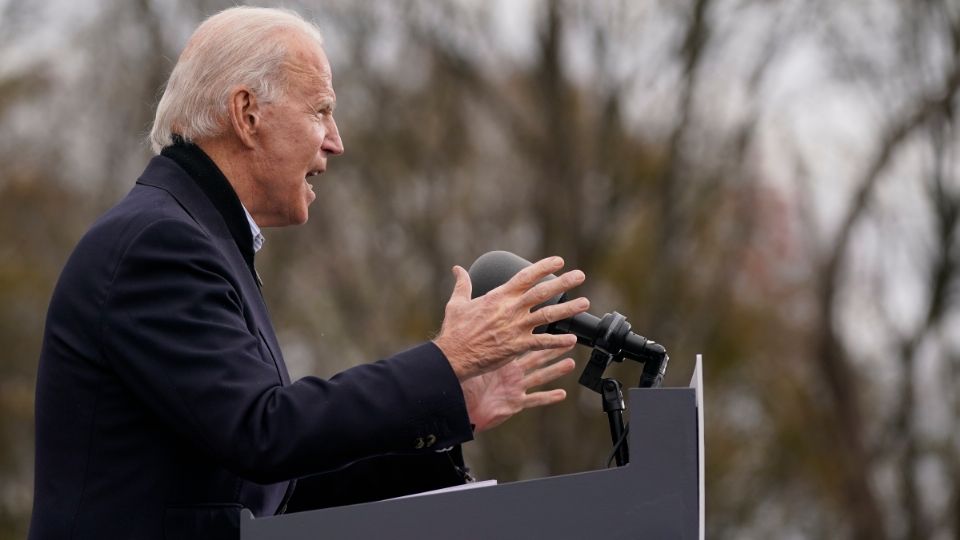 El presidente saliente aún se niega a reconocer su derrota e instó a sus seguidores a manifestarse en Washington. Foto: AP