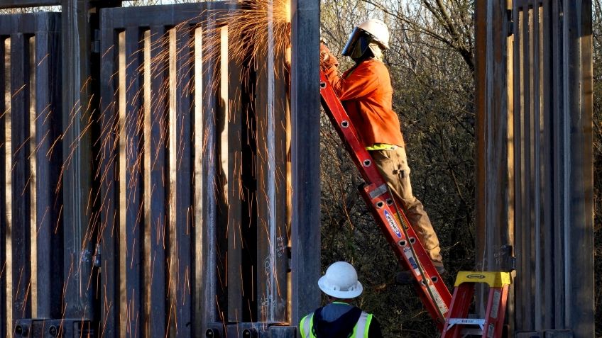 Biden frena las obras del muro