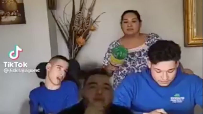 VIDEO VIRAL: Mamá se suma a reto de TIKTOK con sus hijos y genera molestias al elegir a su consentido