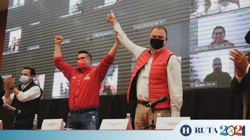 Fue a las 12:00 de medio día que empezó la asamblea donde todos votaron por darle la candidatura a Ernesto Gandara Foto: Especial