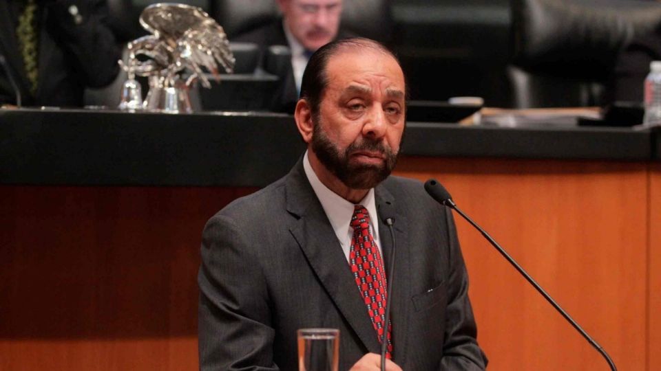 Desmienten que #LordMisZapatos sea el exsenador Teófilo Torres Corzo. Foto: Senado de la República