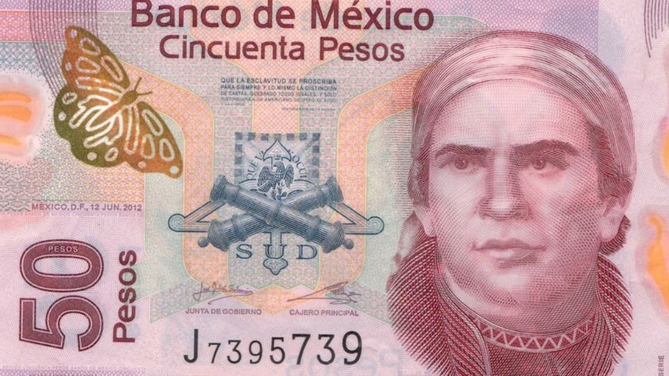 Algunos billetes de 50 pesos podrían valer hasta mil 300 en Internet 
FOTO: Twitter