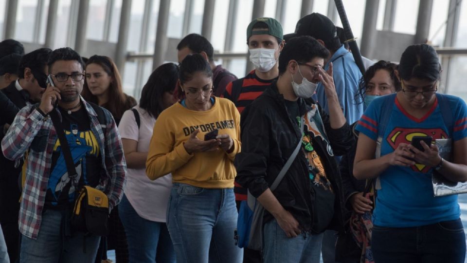 FRUSTRADOS. Algunos jóvenes se conforman con trabajos mal remunerados.