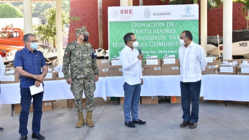 Astudillo recibe donación de ventiladores no invasivos para hospitales comunitarios de Guerrero