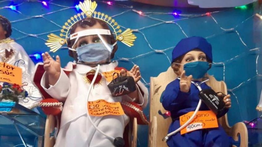 Figura del Niño Dios se comercializa en Veracruz vestido de médico