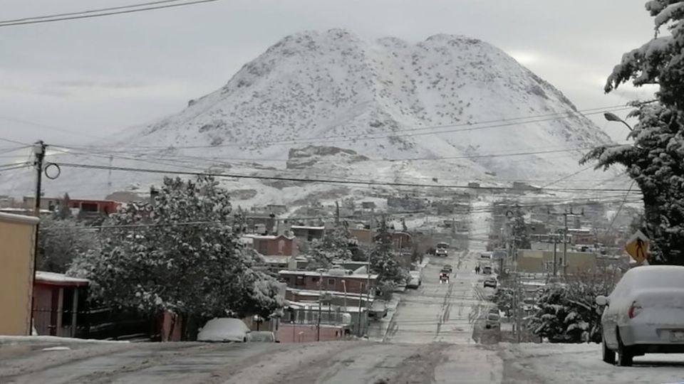 MANTO BLANCO ● El frente frío 24 y la cuarta tormenta invernal provocaron intensas nevadas en 30 municipios en Chihuahua. Foto: Cuartoscuro