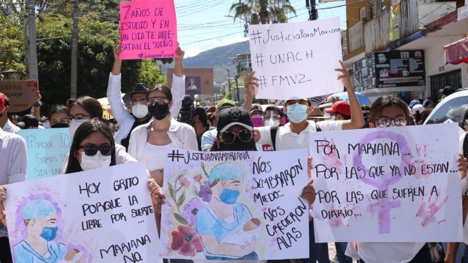 Familiares y amigos de Mariana Sánchez Dávalos salieron a las calles para pedir justicia, luego de que fue asesinada el pasado 28 de enero. Foto: Especial