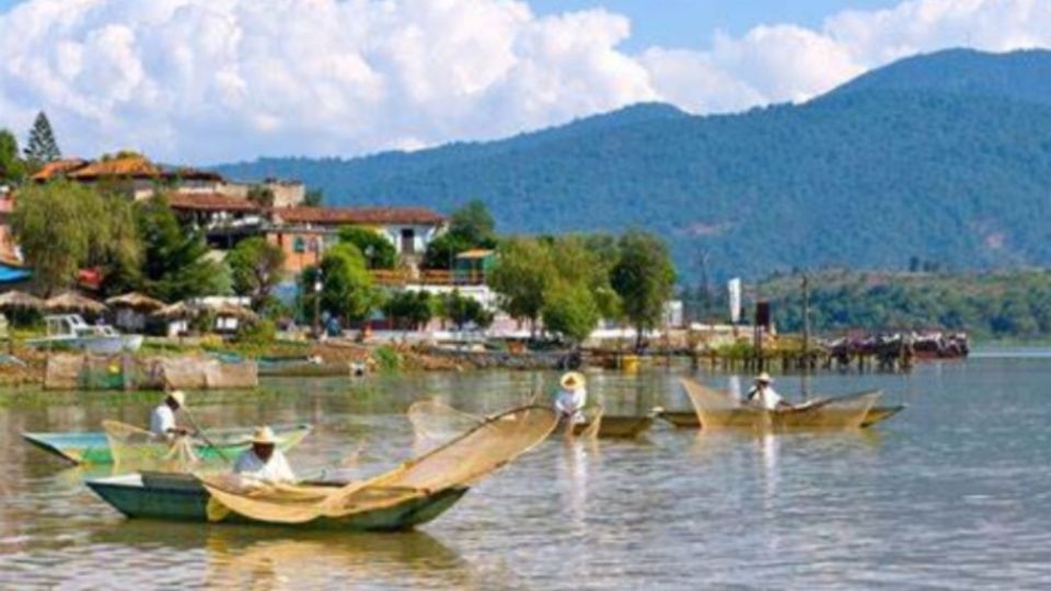 'La puerta al cielo' es como se le conoce al lago de Pátzcuaro. Foto: Especial