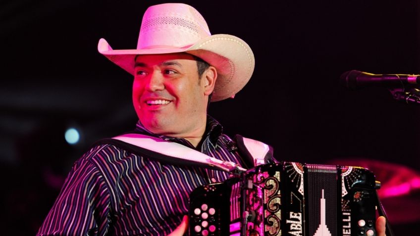 "Tengo mis palancas": Vocalista de INTOCABLE recibe VACUNA contra Covid-19