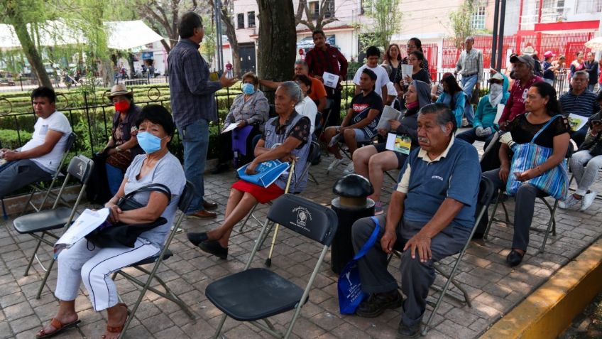 Migran tarjetas de apoyo para adultos mayores y personas con discapacidad al Banco del Bienestar