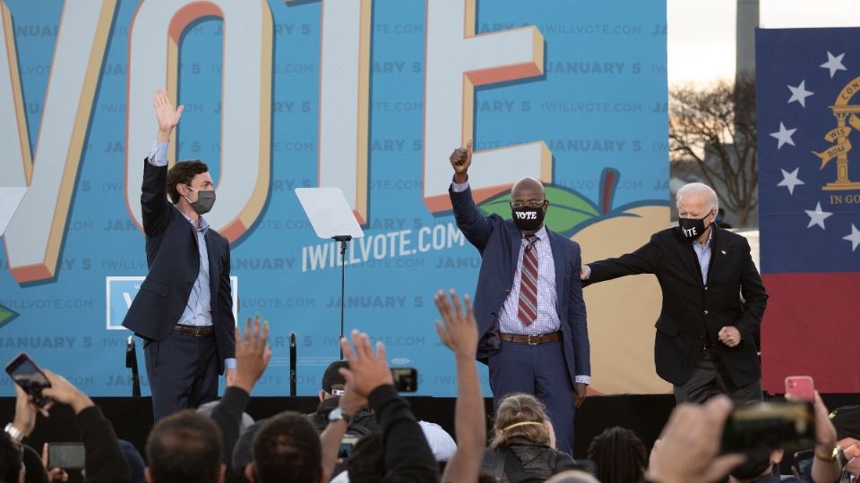 DE CIERRE ● Joe Biden hizo campaña para tratar de que su partido gane hoy dos curules en el Senado, Trump hizo lo propio. Foto: AFP