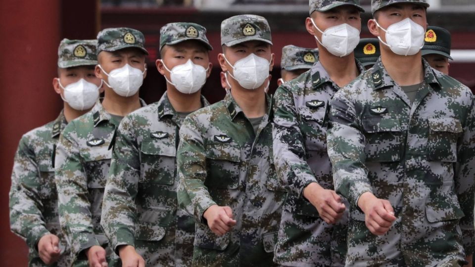 El líder chino recalcó la importancia y necesidad de su ejército de aumentar el uso de alta tecnología, FOTO: ESPECIAL