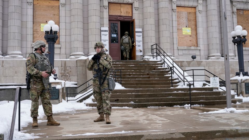 KENOSHA. Desplegaron a la Guardia Nacional ante posibles disturbios. Foto: AP