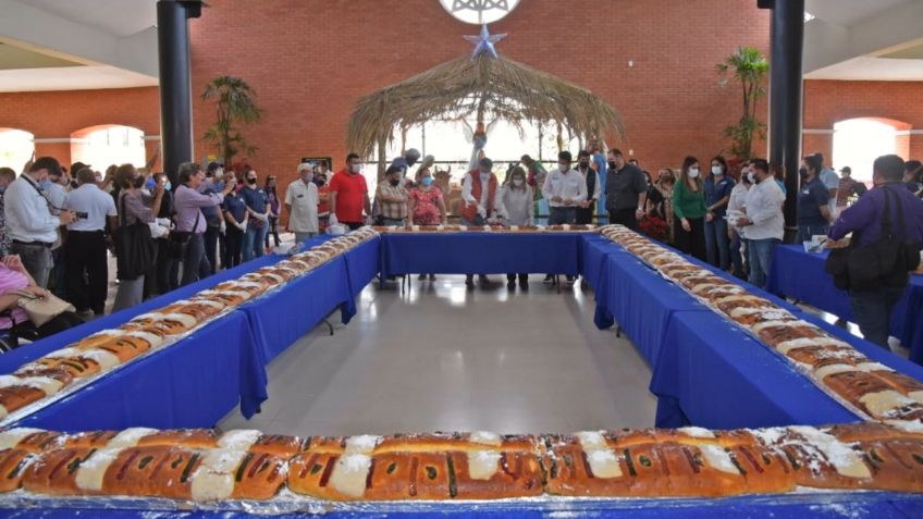 Parten mega Rosca de Reyes en Mercado de Tampico