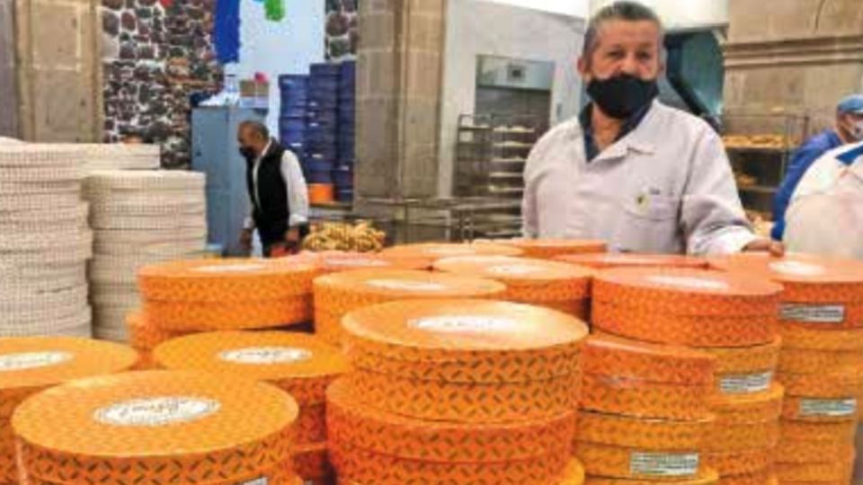 LISTOS. La pandemia genera incertidumbre en el comportamiento de la venta de Roscas de Reyes. FOTO: GUILLERMO O'GAM