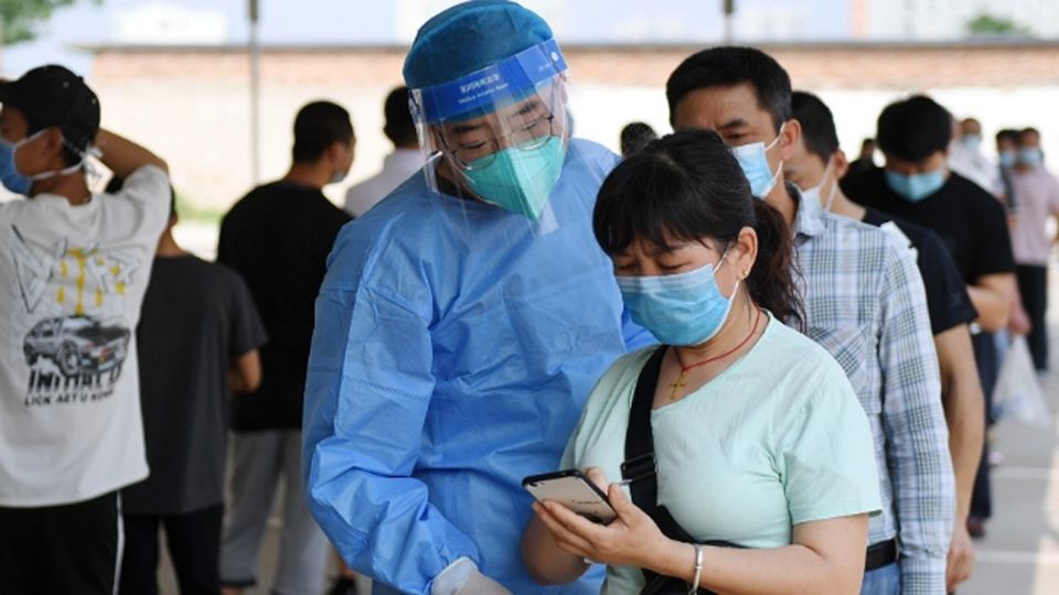 Más de 400 mil residentes de otra ciudad cercana, Nangong, también fueron sometidos a pruebas. FOTO: ESPECIAL