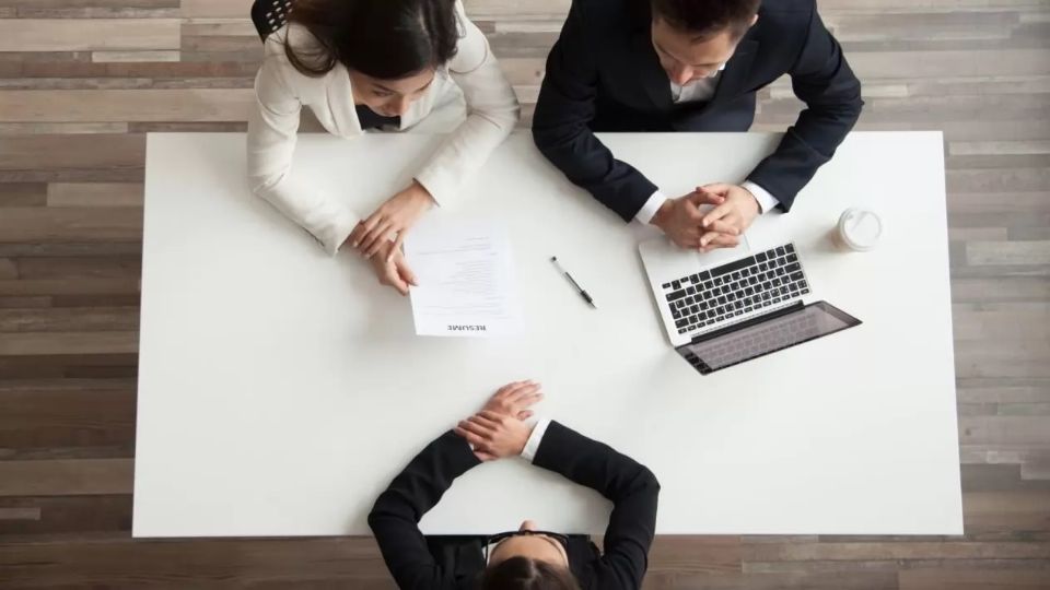 Te decimos qué te van a preguntar en una entrevista de trabajo
FOTO: Twitter