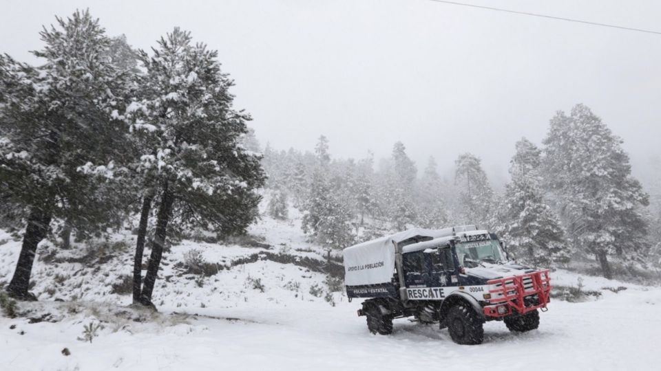 AMENAZA. En diversas regiones, como en Zinacantepec, puede nevar o bajar drásticamente la temperatura, lo cual pone en riesgo a la población. Foto: Cuartoscuro