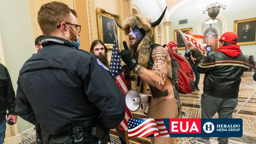 Arrestan a "vikingo" que irrumpió en el Capitolio de Estados Unidos