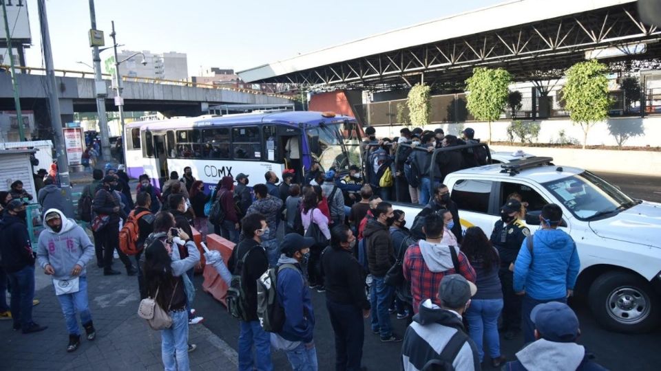 Claudia Sheinbaum explicó en una entrevista para medios de comunicación, que las líneas del Metro seguirán sin operación hasta nuevo aviso. Foto: Daniel Ojeda