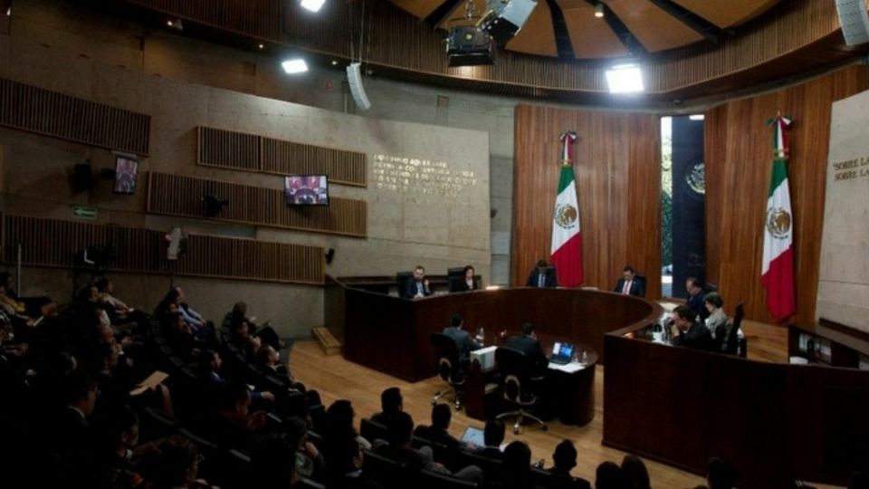 La Sala Superior determinó que el caso debe ser conocido y resuelto por el Consejo General del INE Foto: Especial