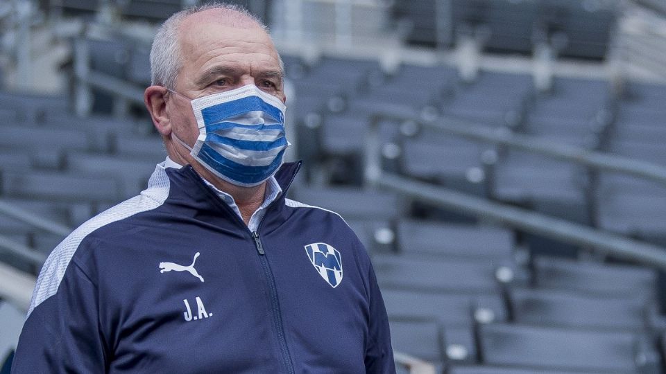 Javier Aguirre comandará a Rayados en su viaje al Mundial de Clubes (Foto: Especial)