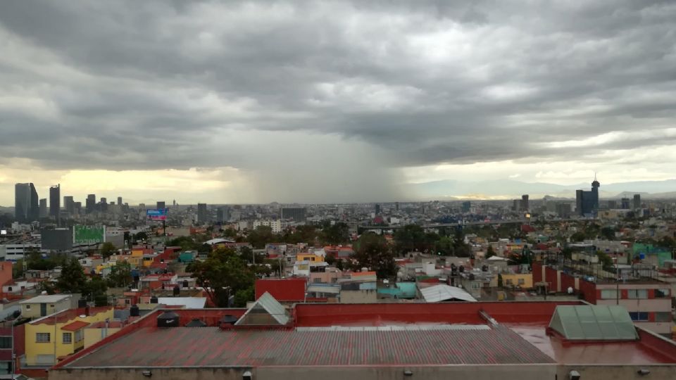 Varios tramos carreteros se verán afectados por las lluvias (Foto: Twitter @rodso25)