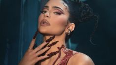 Kylie Jenner ESPANTA a todos sus seguidores al posar llena de sangre para promocionar su maquillaje