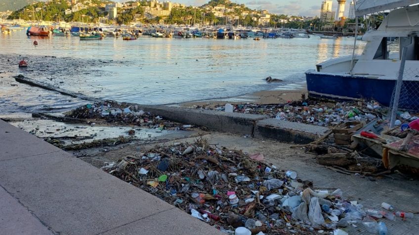 Paseo del Pescador de Acapulco convierte sus calles en basurero