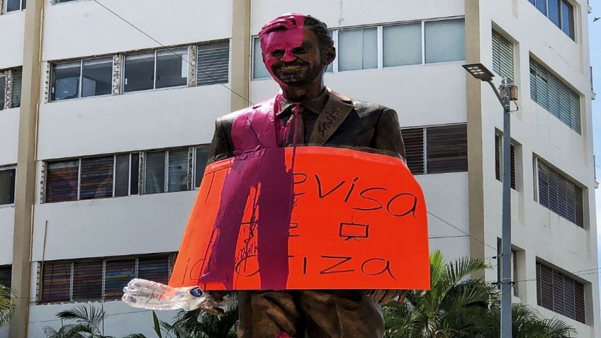 Estatua de Eugenio Derbez en Acapulco es vandalizada