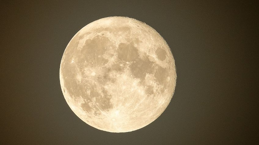 La Luna revela secretos de actividad volcánica