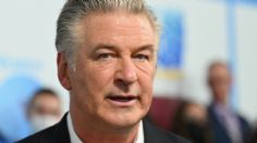 Retirarán cargos por homicidio imprudencial contra Alec Baldwin