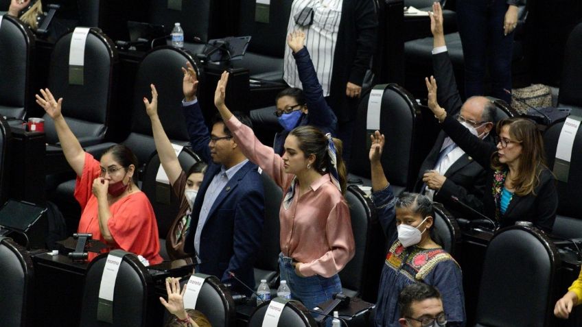 Diputados aprueban Ley de Ingresos 2022 con recaudación por “autos chocolate”