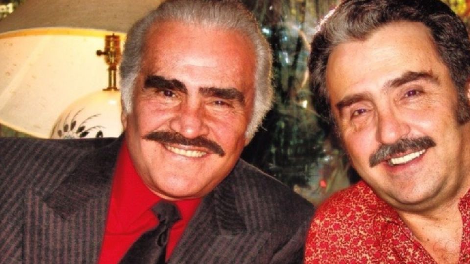 Vicente Fernández jr es quien está al pendiente de la salud de su padre. Foto: IG