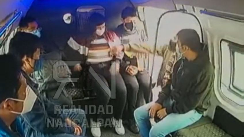 ¡Frustran robo en combi! Pasajeros y chofer se enfrentan a ladrones en Edomex: VIDEO