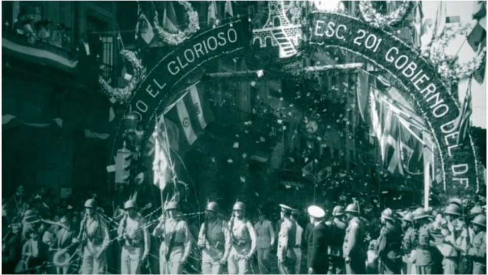 Entrada triunfal del Escuadrón 201 en la Ciudad de México en noviembre de 1945
(Foto: Especial)