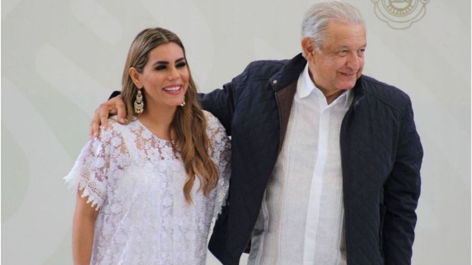 El presidente de la república, Andrés Manuel López Obrador, estuvo acompañado por la gobernadora de Guerrero, Evelyn Salgado
(Foto: Twitter)