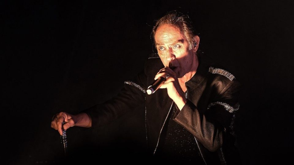 Peter Murphy, líder de la banda Bauhaus ofreció dos conciertos en el que incluyeron éxitos como 'Rose Garden'. Foto: Especial