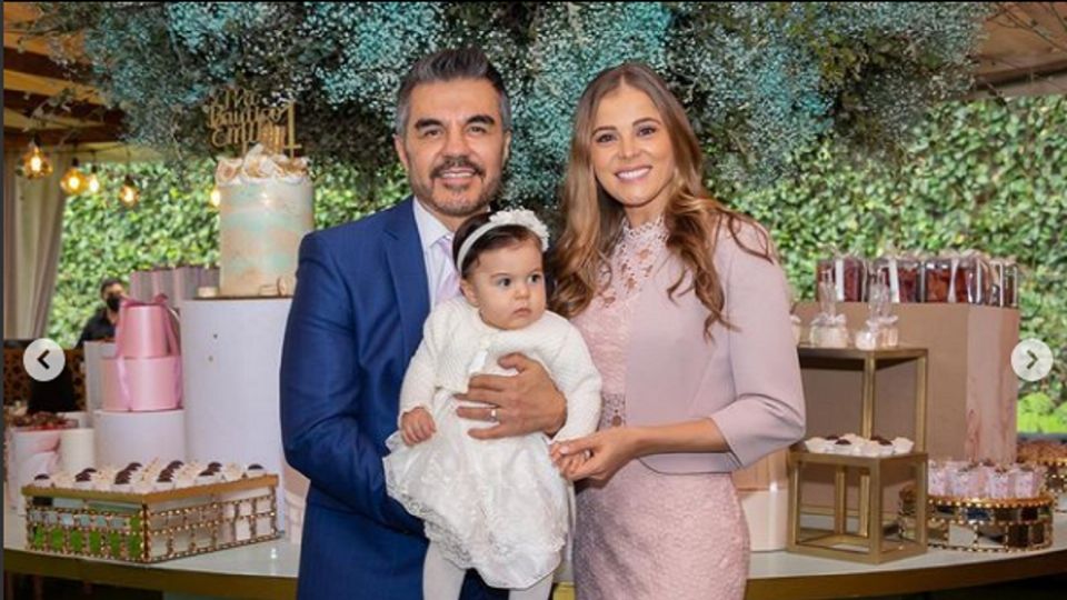 Adrián Uribe mostró las cualidades histriónicas de su pequeña hija Emily, misma que tiene talento para la comedia. Foto: Especial