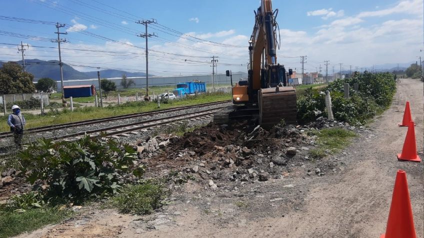 Vecinos de Tultepec siguen paralizando obras de Tren Suburbano