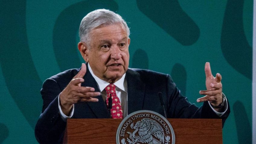 AMLO desmiente que reforma eléctrica generará energía sucia y cara