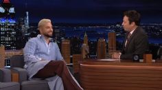 Maluma presume COSTOSOS tenis en el programa de Jimmy Fallon