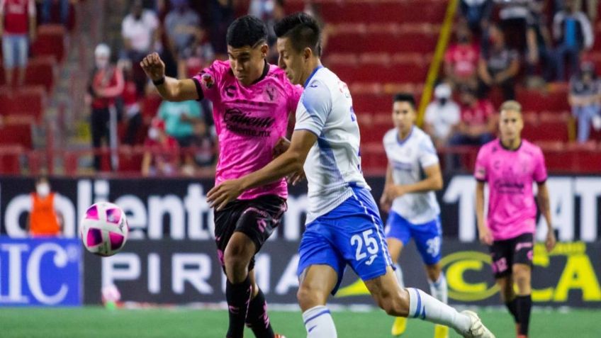 Cruz Azul sigue firme y vence a Xolos por la mínima