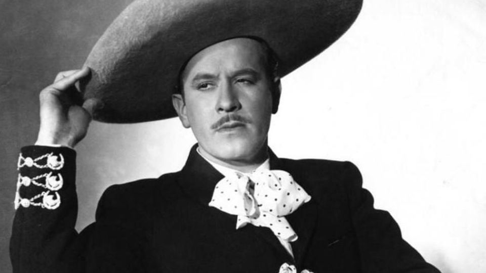 Pedro Infante era visto como un hombre fuerte, mujeriego, coqueto y formal. Foto: Especial