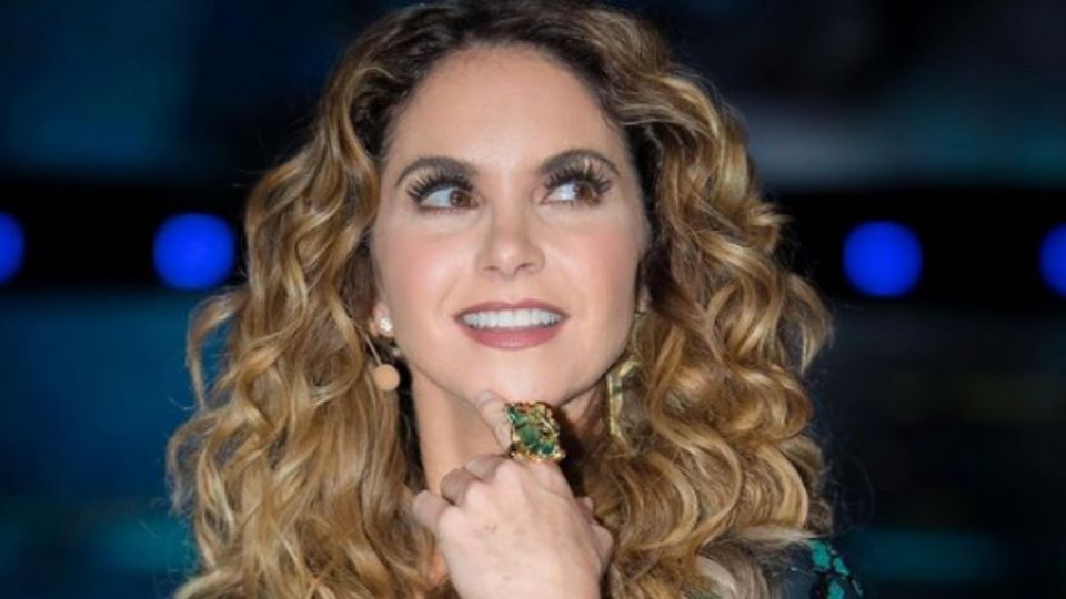 Lucero se muestra hermosa en Instagram con un jumpsuit negro. Foto: Instagram