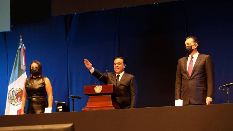 Luis Nava toma protesta como presidente municipal de Querétaro (Foto: Especial)