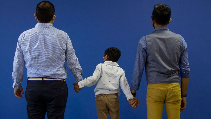 Pareja homosexual consigue adoptar a un niño por primera vez en Morelos