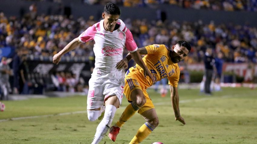 Chivas continúa en zona de reclasificación, a pesar de caer 1-2 con Tigres como visitante